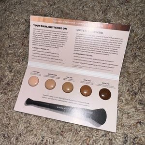 NWT morphe MORPHE
LIGHTFORM Extended Hydration Foundation hydratant intense mini